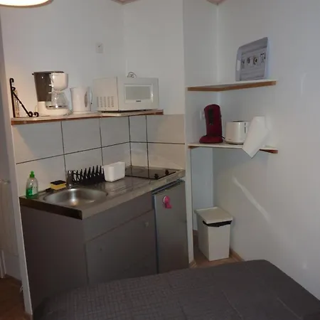 Joli Studio Au Calme En Face De La Gare Clermont-Ferrand